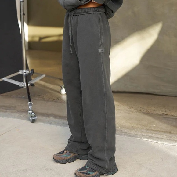 Brand New- JOAH BROWN Oversized Straight Leg Jogger in Washed Black Terry 🩶✨ - Picture 13 of 14